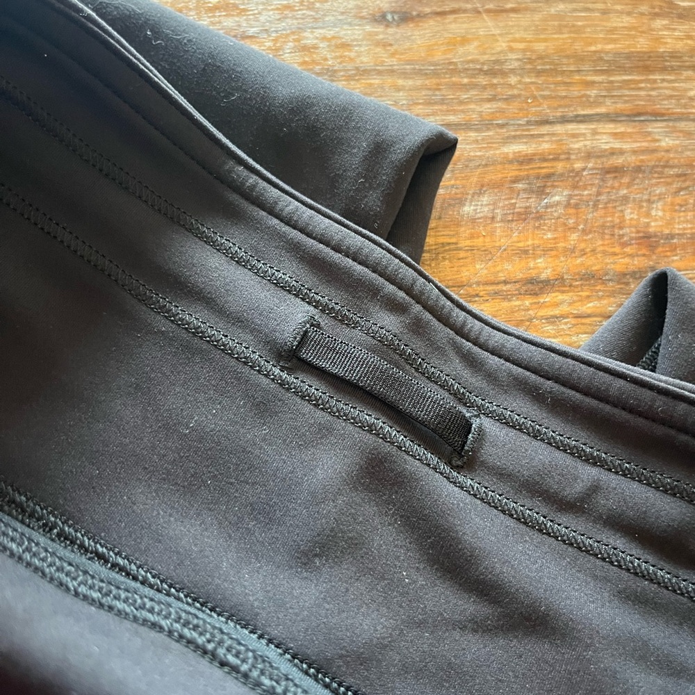 Lululemon Black High-Waist Pocket Leggings S6 - Picture 3 of 3